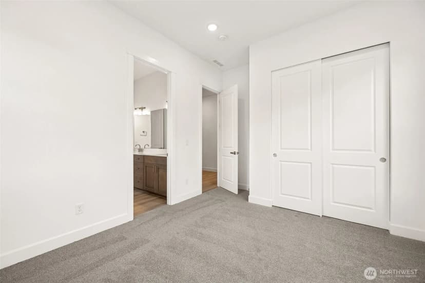 Property photo for 13722 100th Street Ne #209, Lake Stevens photo 4