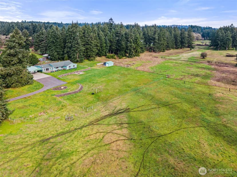 Property photo for 16724 Violet Prairie Road Se, Tenino photo 2