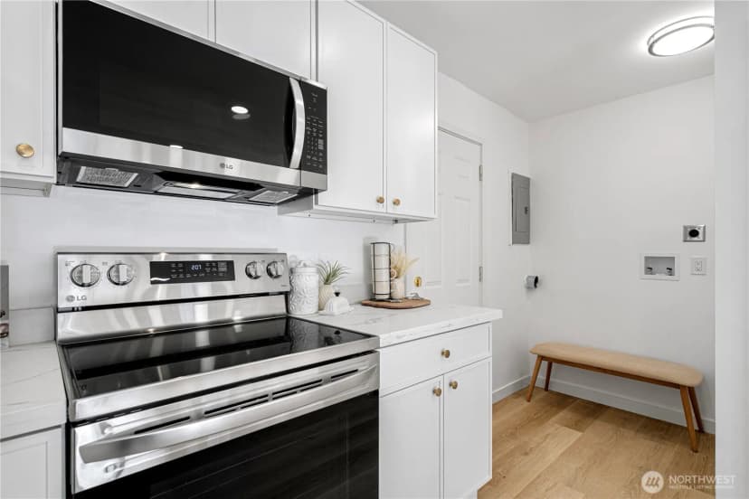 Property photo for 3538 Sw Southern Street, Seattle photo 8