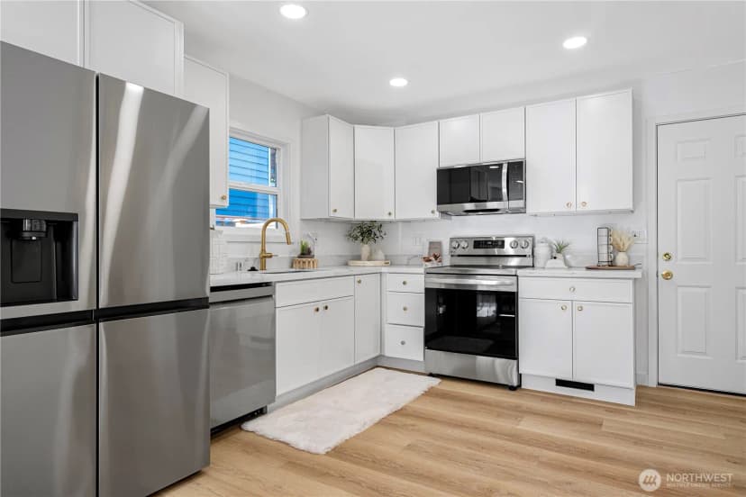 Property photo for 3538 Sw Southern Street, Seattle photo 6
