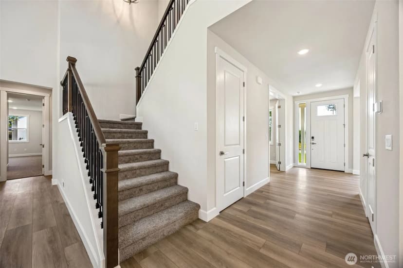 Property photo for 13814 100th Street Ne #208, Lake Stevens photo 6