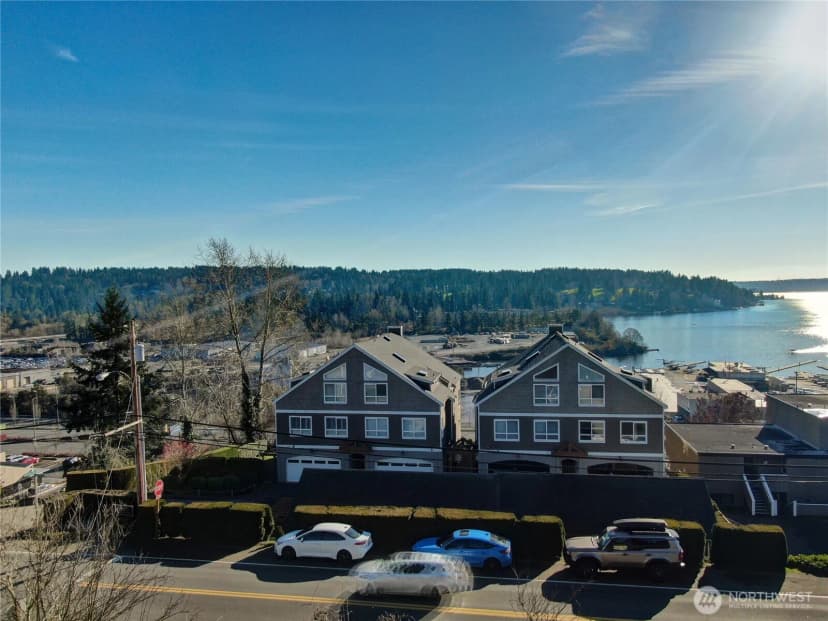 Property photo for 6330 Ne 181st Street, Kenmore photo 8