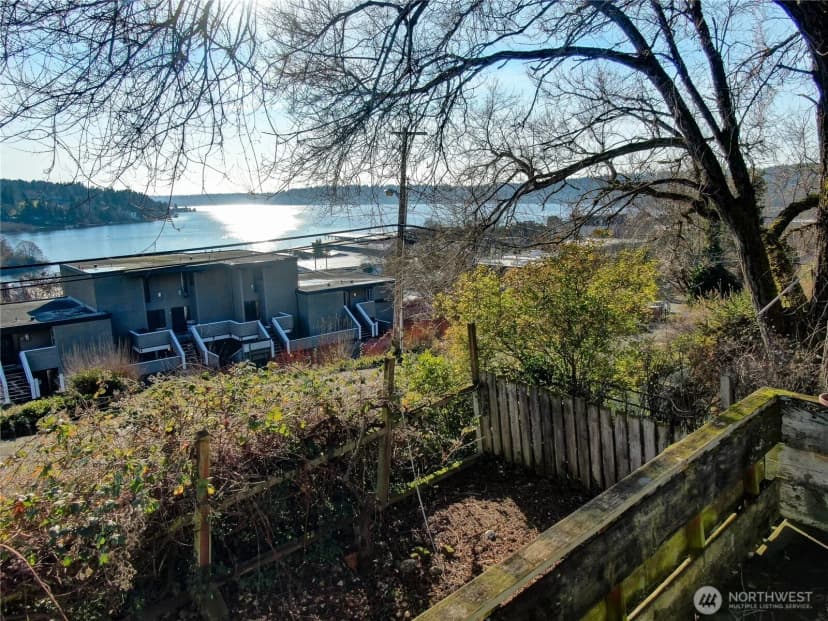 Property photo for 6330 Ne 181st Street, Kenmore photo 10