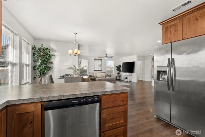 Property photo for 405 Cardinal Avenue, Winlock photo 13