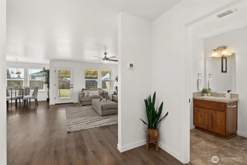 Property photo for 405 Cardinal Avenue, Winlock photo 15