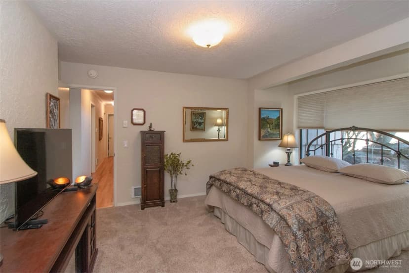 Property photo for 1633 E 5th Street, Port Angeles photo 24
