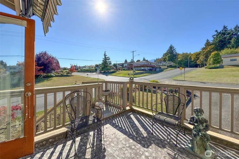 Property photo for 1633 E 5th Street, Port Angeles photo 14