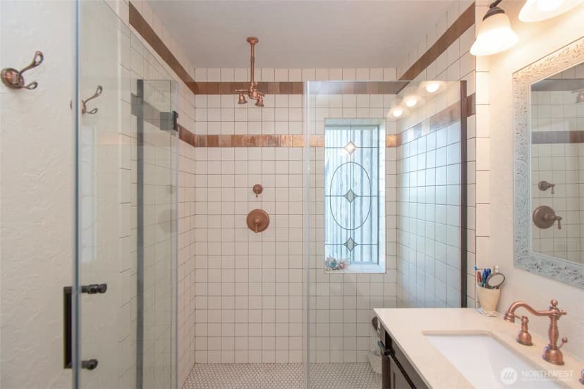 Property photo for 1633 E 5th Street, Port Angeles photo 20