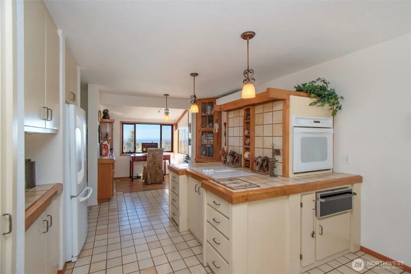Property photo for 1633 E 5th Street, Port Angeles photo 10