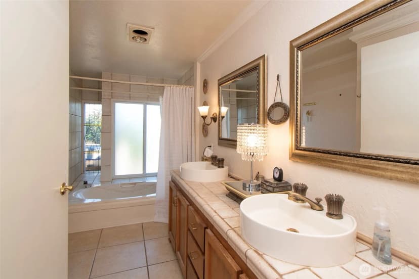 Property photo for 1633 E 5th Street, Port Angeles photo 31