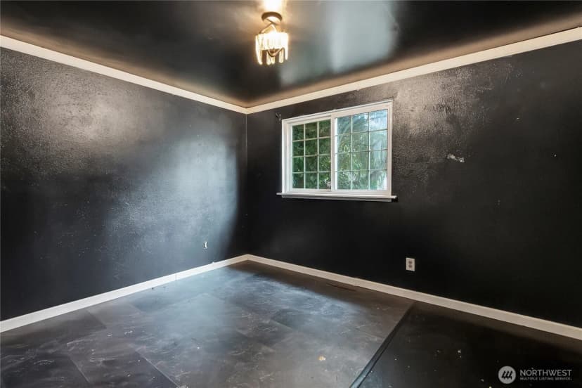Property photo for 8214 Woodbourne Drive Sw, Lakewood photo 16