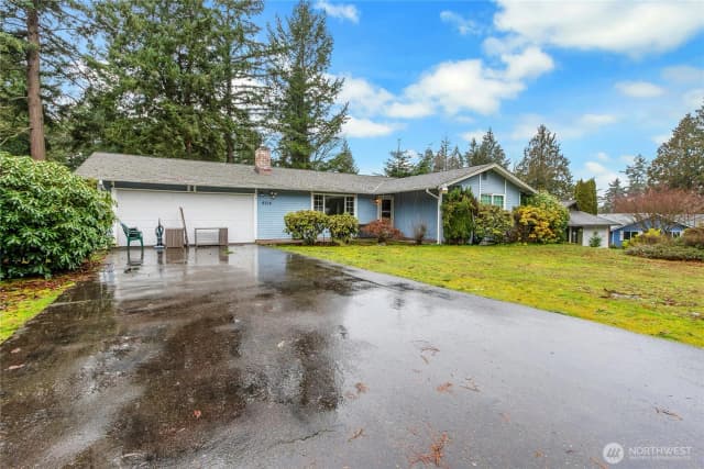 Property photo for 8214 Woodbourne Drive Sw, Lakewood