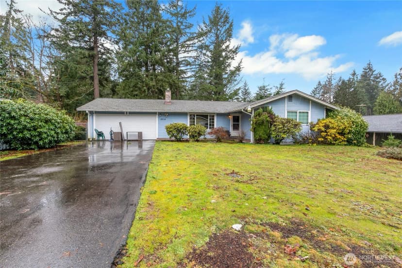 Property photo for 8214 Woodbourne Drive Sw, Lakewood photo 2