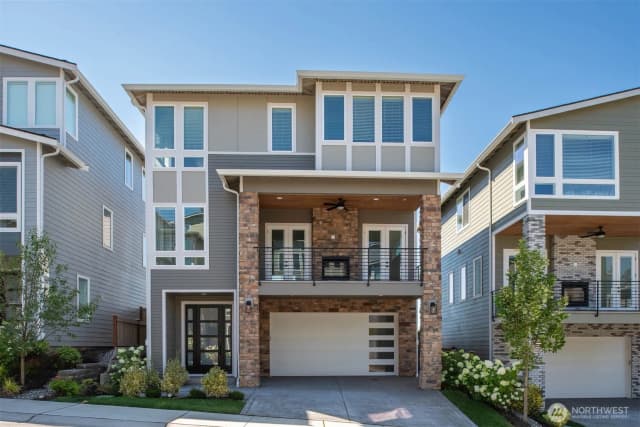 Property photo for 7570 S 129th Place, Seattle