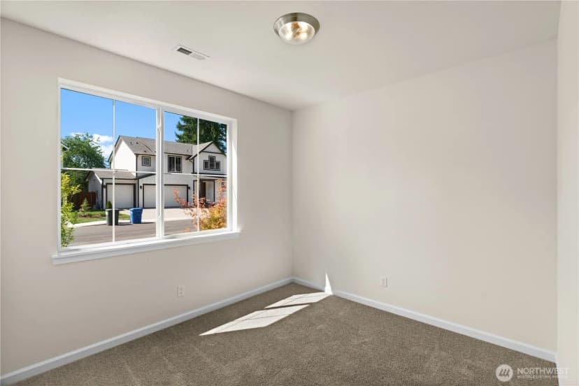 Property photo for 1332 60th Avenue Ne, Tacoma photo 13