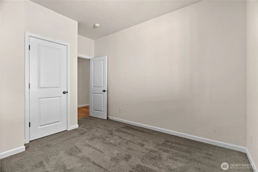 Property photo for 1332 60th Avenue Ne, Tacoma photo 12