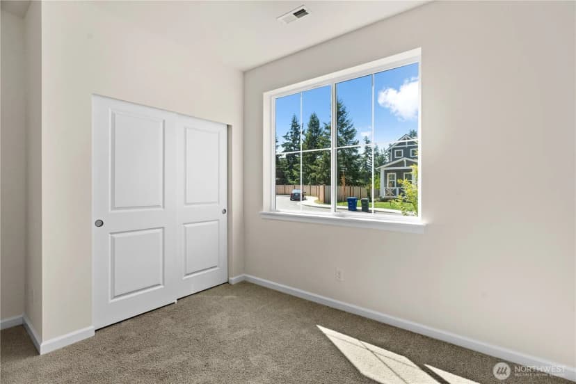 Property photo for 1332 60th Avenue Ne, Tacoma photo 14