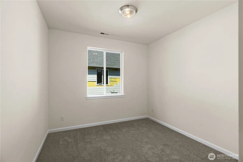 Property photo for 1332 60th Avenue Ne, Tacoma photo 11