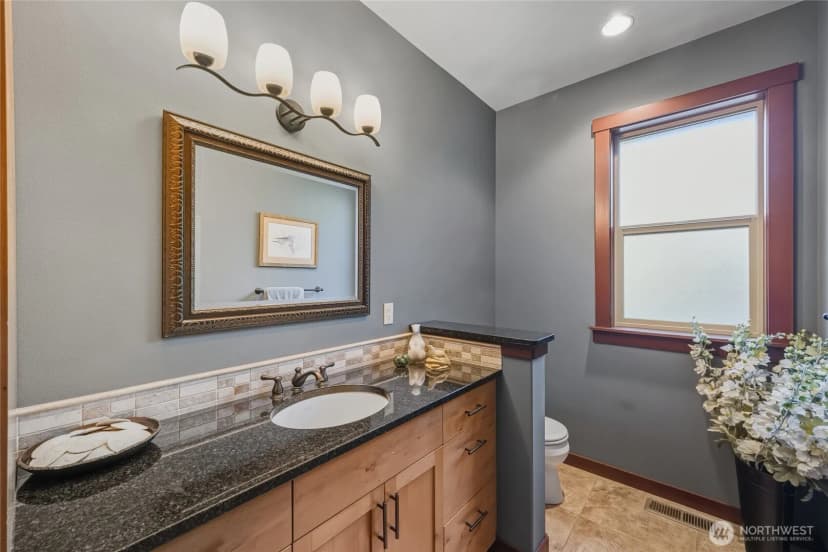 Property photo for 8424 Double Ditch Road, Lynden photo 24