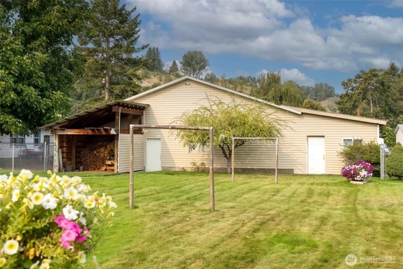 Property photo for 211 S Granite Street, Omak photo 36