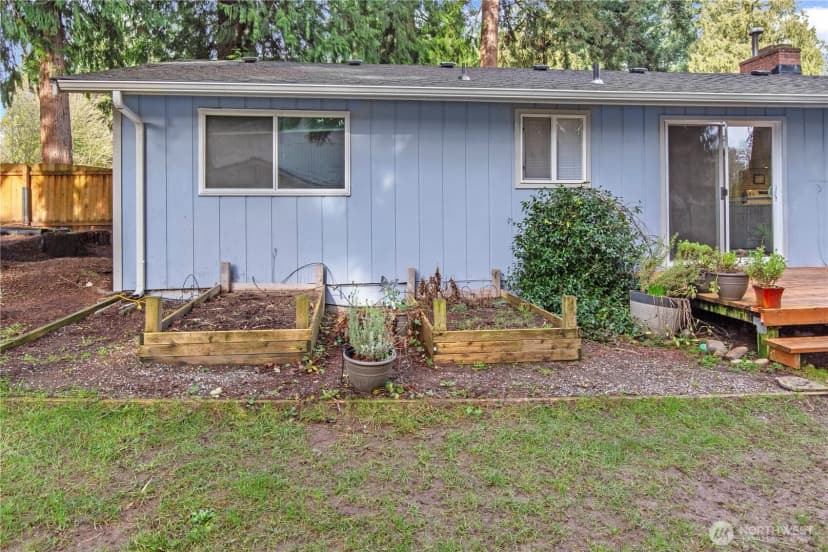 Property photo for 203 S 357th Street, Federal Way photo 24