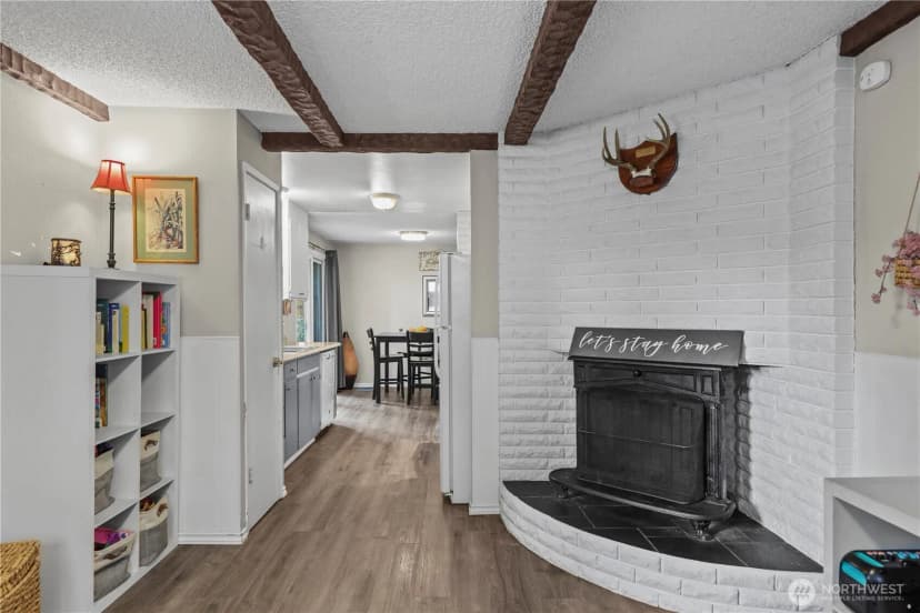 Property photo for 203 S 357th Street, Federal Way photo 14