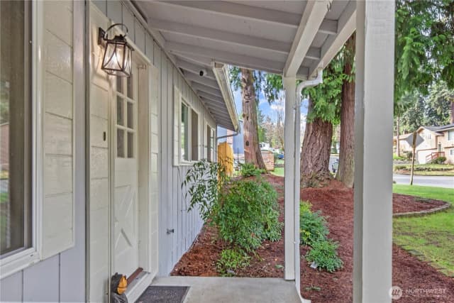 Property photo for 203 S 357th Street, Federal Way photo 4