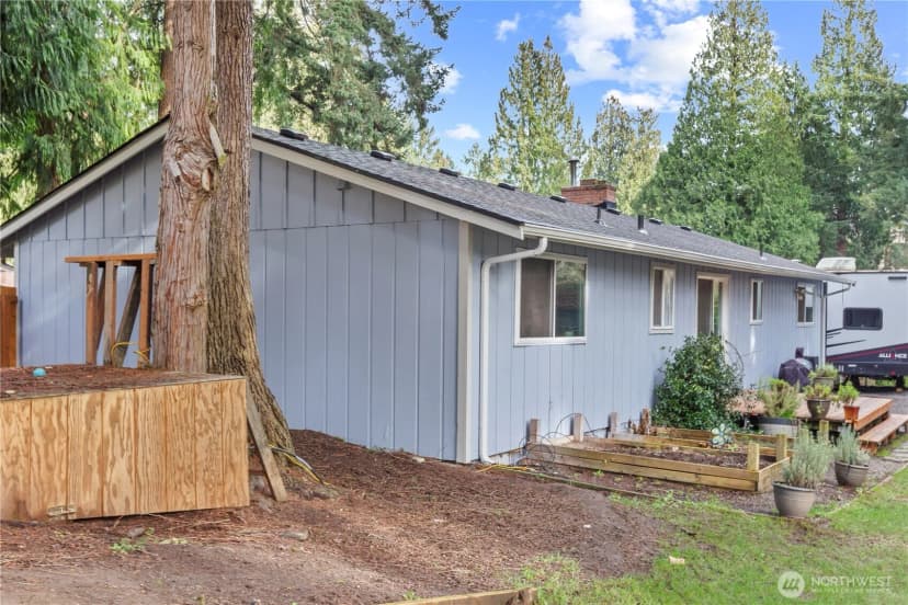 Property photo for 203 S 357th Street, Federal Way photo 25