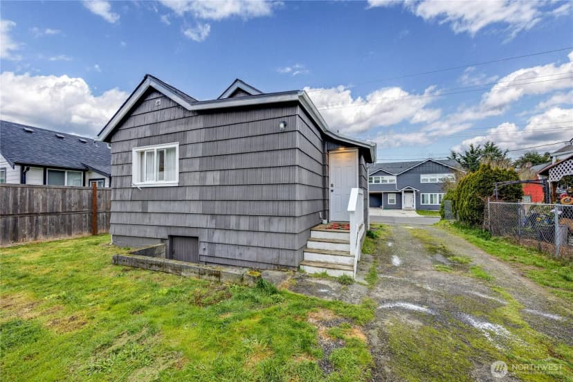 Property photo for 1705 13th Street, Bremerton photo 14