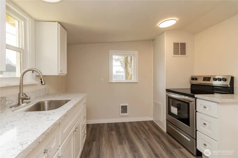 Property photo for 6645 S Oakes Street, Tacoma photo 15