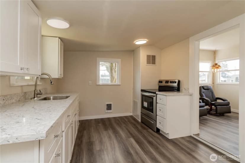Property photo for 6645 S Oakes Street, Tacoma photo 13
