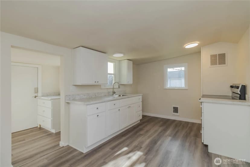 Property photo for 6645 S Oakes Street, Tacoma photo 12