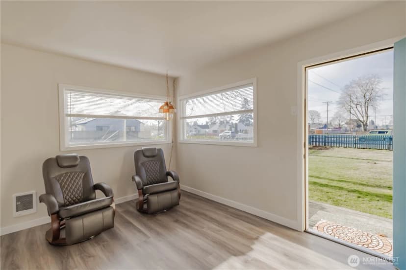 Property photo for 6645 S Oakes Street, Tacoma photo 7