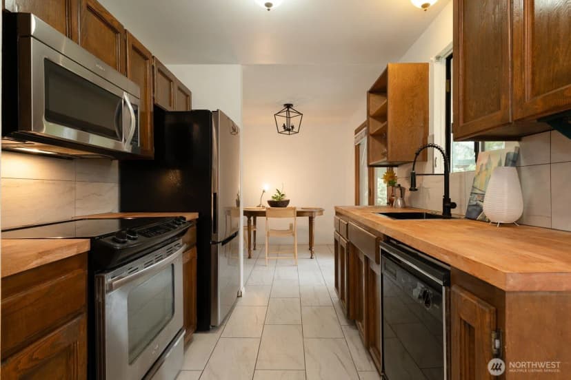 Property photo for 1625 Camas Avenue Ne, Renton photo 8