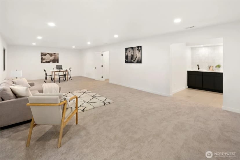 Property photo for 16040 36th Avenue Ne, Lake Forest Park photo 28