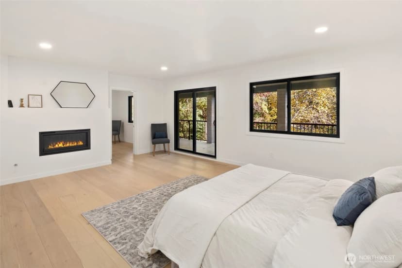 Property photo for 16040 36th Avenue Ne, Lake Forest Park photo 15