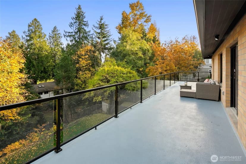 Property photo for 16040 36th Avenue Ne, Lake Forest Park photo 34