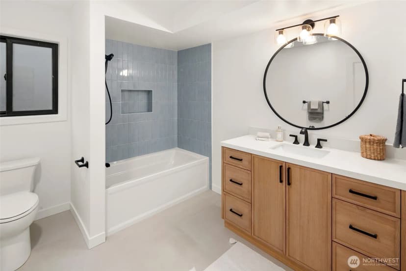 Property photo for 16040 36th Avenue Ne, Lake Forest Park photo 25
