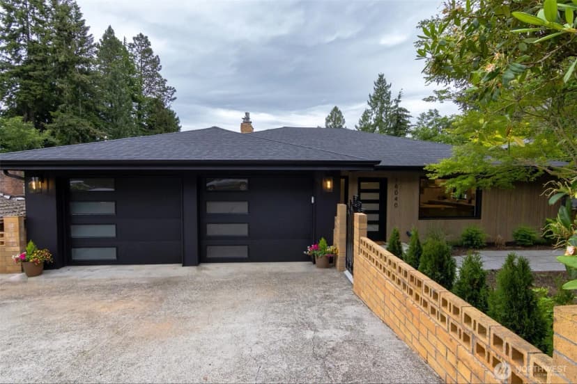 Property photo for 16040 36th Avenue Ne, Lake Forest Park photo 2