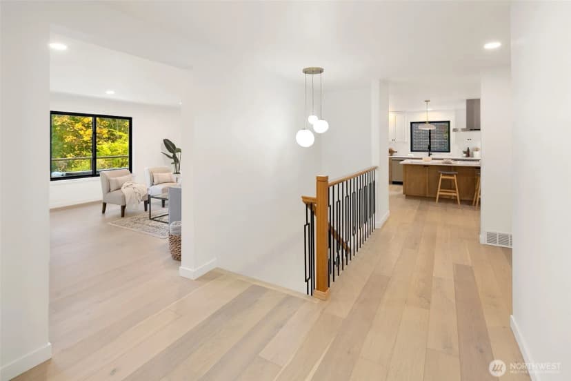 Property photo for 16040 36th Avenue Ne, Lake Forest Park photo 13