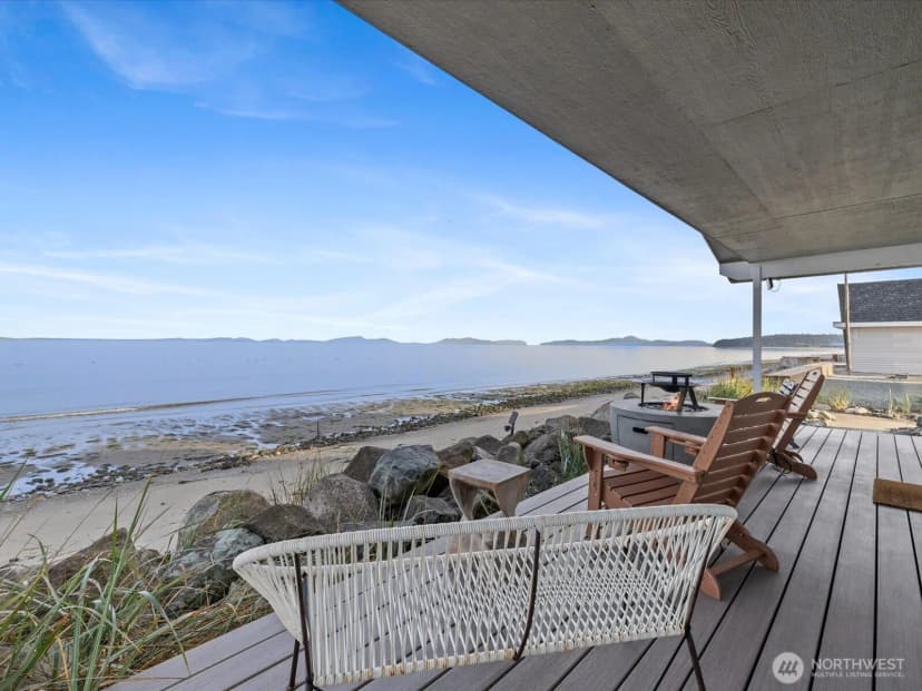 Property photo for 2625 W Beach Road, Oak Harbor photo 32