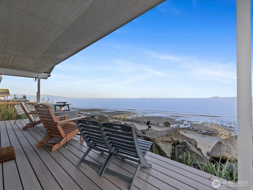 Property photo for 2625 W Beach Road, Oak Harbor photo 31