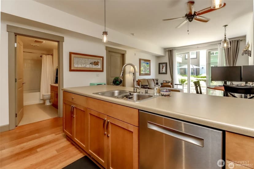 Property photo for 1840 25th Avenue Ne #204, Issaquah photo 12