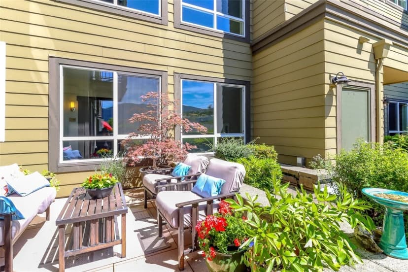 Property photo for 1840 25th Avenue Ne #204, Issaquah photo 27