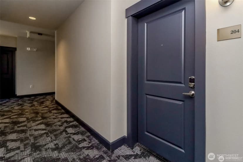 Property photo for 1840 25th Avenue Ne #204, Issaquah photo 30
