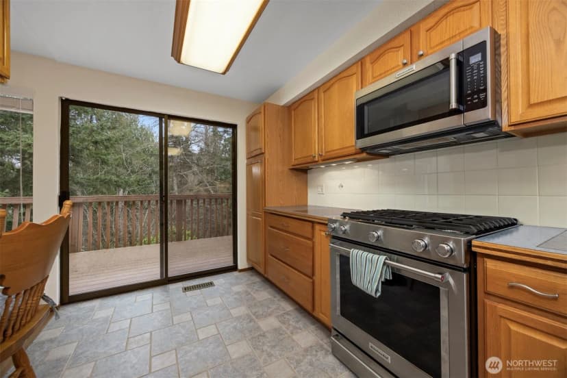 Property photo for 2400 Princeton Court #6, Bellingham photo 12