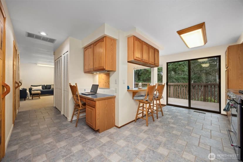 Property photo for 2400 Princeton Court #6, Bellingham photo 8