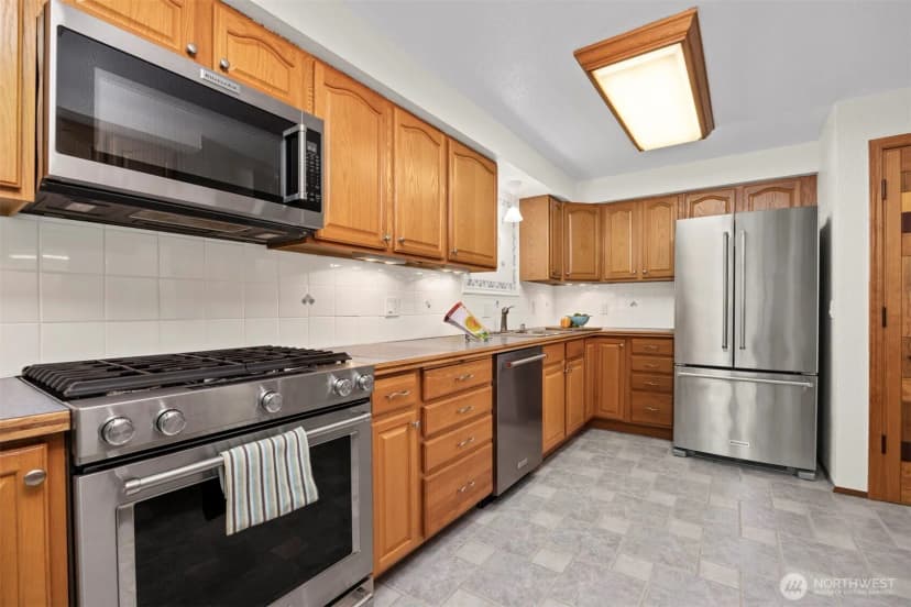 Property photo for 2400 Princeton Court #6, Bellingham photo 6