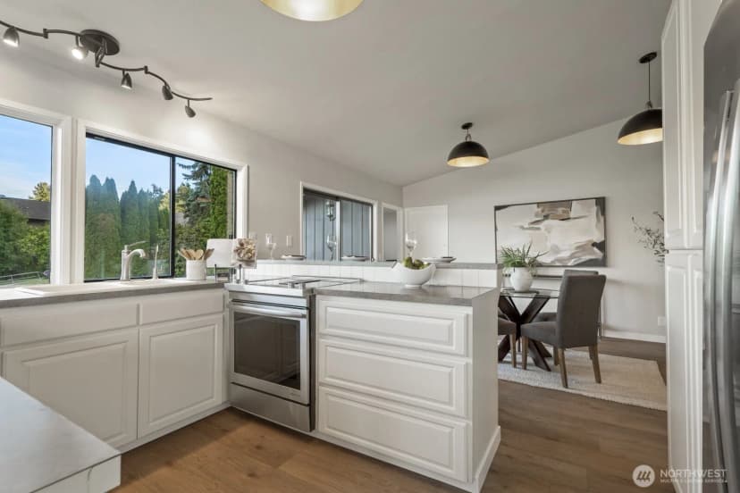 Property photo for 5110 Nw Sammamish Road, Issaquah photo 15
