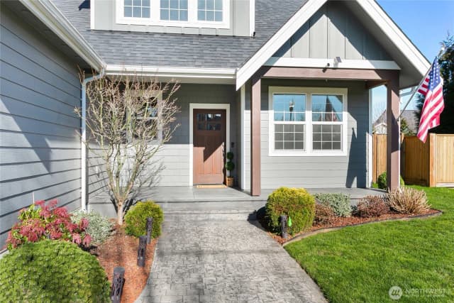 Property photo for 1979 Woodsman Drive, Lynden photo 3